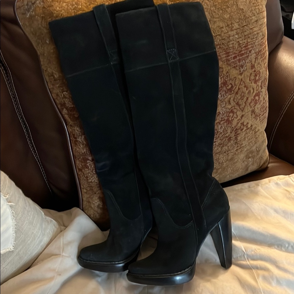 Black Knee-High Women's Boots